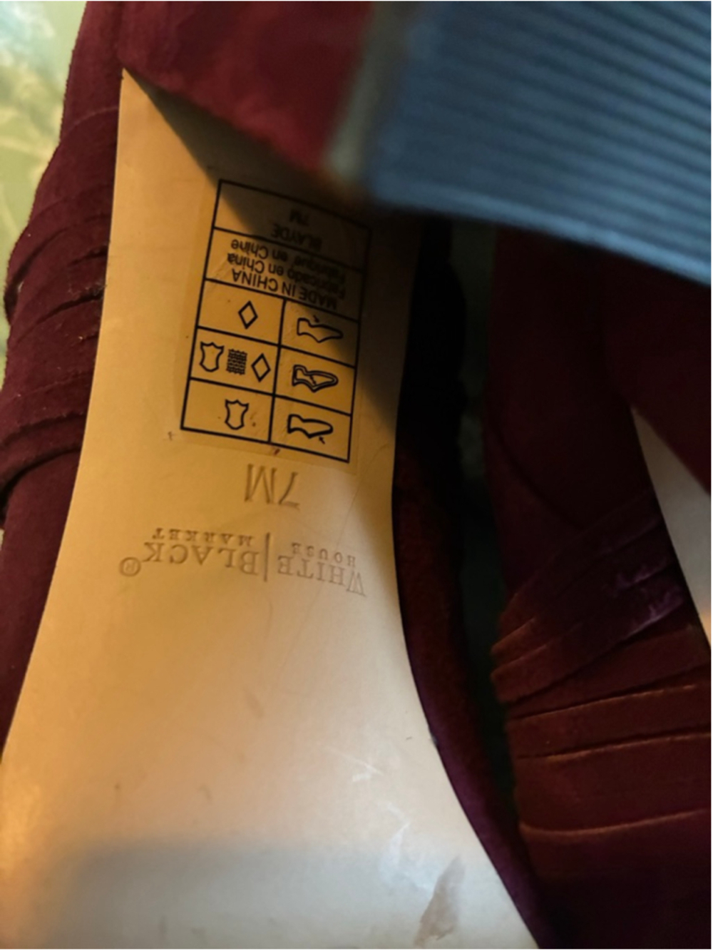 Women's White House Black Market Burgundy Suede Ankle Boots Size 7 - Picture 5 of 5